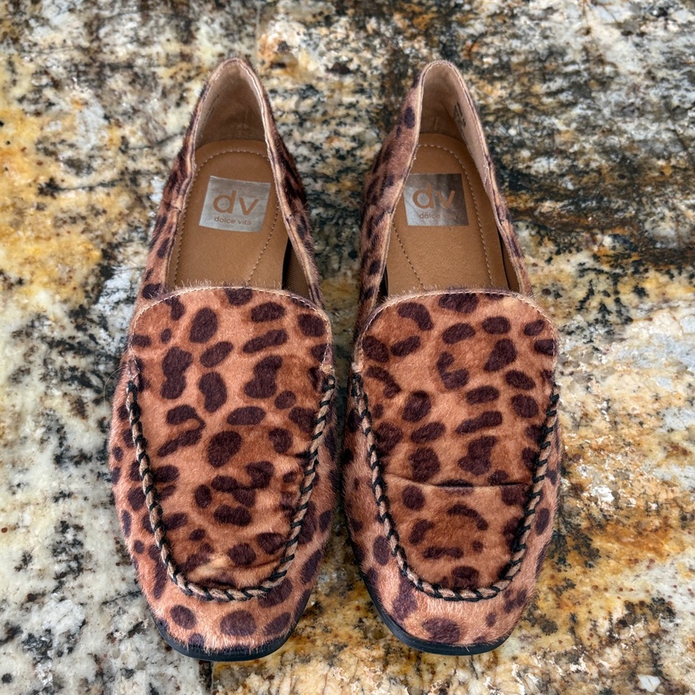 NWOT Dolce Vita Animal Print Flats Size 10